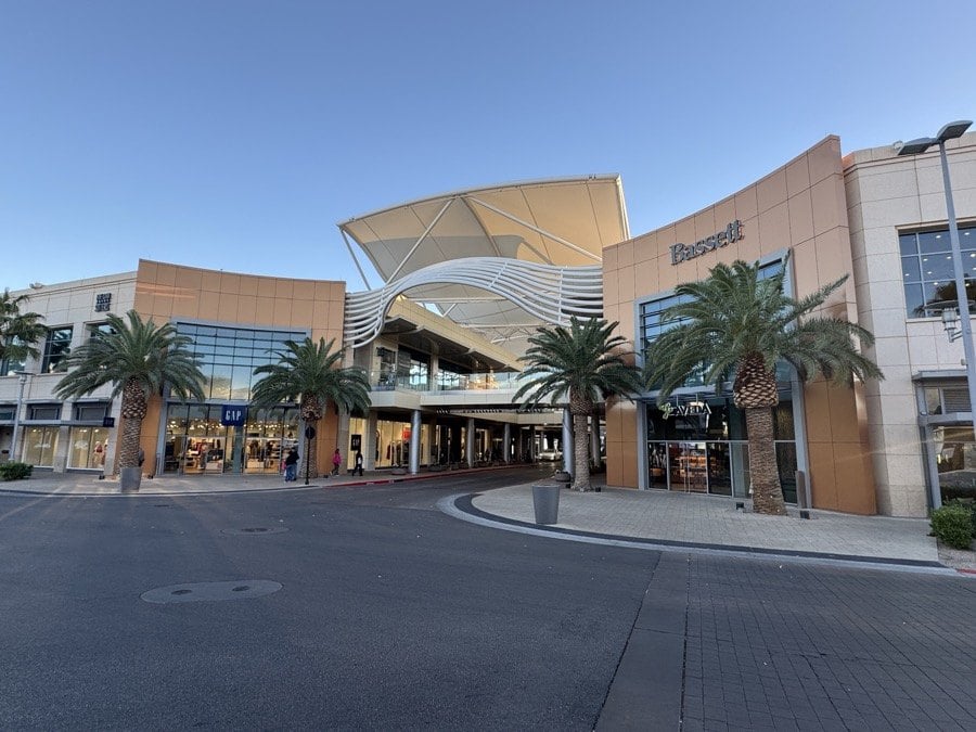 Palm lined shopping street in the heart of Summerlin, Nevada
